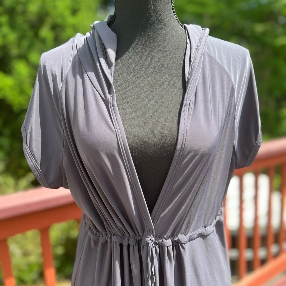 MAGIC SUIT GRAY WOMENS COVERUP WITH HOOD SIZE MEDIUM - Picture 4 of 11